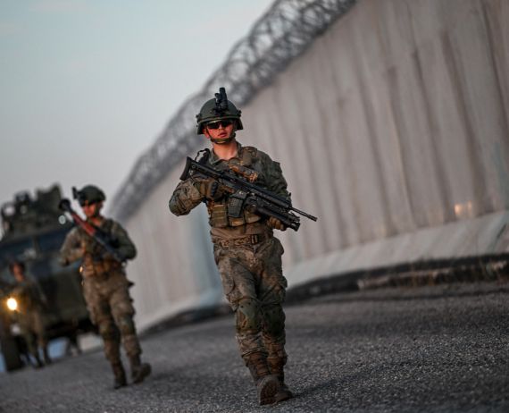 Turkey Says It Will Send Troops to Gaza as Part of an International Force  According to Turkish Foreign Minister Hakan Fidan, Turkey is ready to send troops to the Gaza Strip as part of an international stabilization force that has been suggested.  After the first meeting of the "Board of Peace" in Washington, Fidan said that Ankara is ready to send troops if everyone involved agrees to the creation of such a force. He said that the meeting was an important step toward rebuilding Gaza and getting local gove