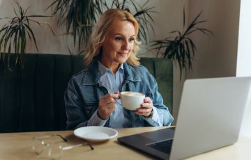 فوائد شرب القهوة في الصباح بشكل منتظم