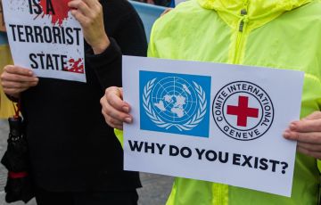 Ukraine protest signs