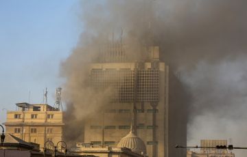 Three killed, 17 injured in New Cairo mall explosion
