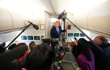 Trump aboard Air Force One