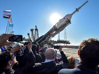 The Soyuz booster rocket FG with Soyuz MS-15 spacecraft is mounted on the launch pad at the Russian-leased Baikonur cosmodrome in Kazakhstan on September 23, 2019. Vyacheslav OSELEDKO / AFP
