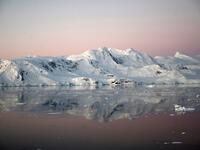 View of a glacier at sunset at Chiriguano Bay in South Shetland Islands, Antarctica on November 07, 2019. Johan ORDONEZ / AFP