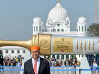 United Nations Secretary-General Antonio Guterres poses for a photograph during his visit of the Sikh Shrine of Baba Guru Nanak Dev at the Gurdwara Darbar Sahib in Kartarpur near the Pakistan-India border, on February 18, 2020. Aamir QURESHI / AFP