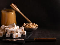 Homemade nougat with honey and almond (Shutterstock)