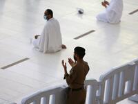Immunised pilgrims in Mecca