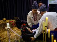 Funeral Exhibition Kicks off in Moscow