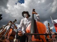 Venezuelan musicians form the world's largest orchestra