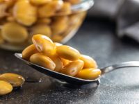 تعرّفي على فوائد الترمس في رمضان (Shutterstock)