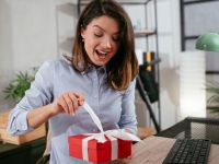 أفكار هدايا للزملاء في عيد الحب