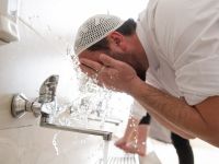 تفسير حلم الوضوء في المنام للعزباء والمتزوجة