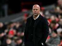 ليفربول يحسم مصير أرني سلوت بعد الهزائم المتتالية (Photo by Paul ELLIS / AFP) ليفربول يحسم مصير أرني سلوت بعد الهزائم المتتالية