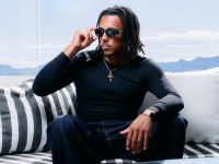 إطلالة جول كوندي العصرية تخطف الأنظار أثناء معسكر فرنسا