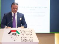 الجامعة الأمريكية في الإمارات تكرّم رامي المناصير بعد محاضرة عن تمكين المرأة والشباب
