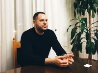 Zelensky's inner circle shaken: Top Aide Yermak resigns after corruption raid