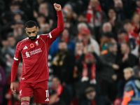 "الغارديان" تطالب سلوت باستبعاد صلاح لإنقاذ ليفربول