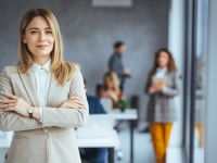 نصائح للمرأة العاملة فوق عمر الأربعين