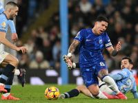 تشيلسي الجريح يحل ضيفًا على مانشستر سيتي في ظل غياب مدربه