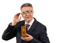 سجل في الجلسة الماضية مستوى قياسياً بلغ 4642.72 دولار