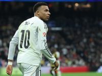 مدرب ريال مدريد يؤكد جاهزية مبابي للقمة المرتقبة