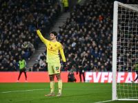 حارس يونايتد الجديد يخطف الأنظار وإشادة خاصة من كاريك