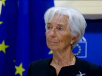 تظهر في الصورة رئيسة البنك المركزي الأوروبي كريستين لاجارد أثناء مشاركتها في جلسة استماع للجنة الشؤون الاقتصادية والنقدية في البرلمان الأوروبي