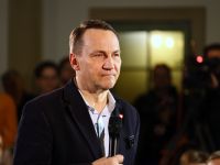 20 نوفمبر 2024، فروتسواف، بولندا: رادوسلاف سيكورسكي في اجتماع انتخابي بفروتسواف.