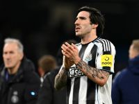 تونالي يرسل إشارة قوية بشأن بقائه في نيوكاسل