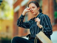 طرق علاج حساسية العين في فصل الربيع