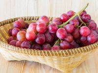تفسير رؤية اكل العنب في المنام