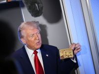 Outrage erupts after Trump's 21,000 trades surface amid market turmoil