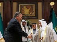US Secretary of State Mike Pompeo (L) is welcomed by Kuwait's Emir Sheikh Sabah al-Ahmad al- Jaber al-Sabah (R) in Kuwait City on March 20, 2019.
JIM YOUNG / POOL / AFP
