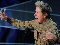 وفازت فرانسيس مكدورماند بجائزة أوسكار أفضل ممثلة عن دورها في فيلم "Three Billboards Outside Ebbing, Missouri". وتجسد مكدورماند دور امرأة غاضبة تسعى للعدالة.