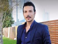 باسل خياط: كشف خلال حواره ببرنامج "فحص شامل" على شاشة "الحياة"، أنه خضع لجراحة تجميلية واحدة في منطقة الفم.