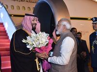 Saudi Crown Prince greeted by Indian Prime Minister Narendra Modi at the New Delhi Airport 
(Twitter)