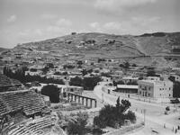 The Roman amphitheater in the city of Amman, Jordan during 1950. (flickr.com)