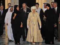 Queen Elizabeth hijab  