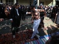 Iraqi Sufi Muslim Kurds take part in a ritual ceremony to commemorate the birth of the Prophet Mohammed  on November 19, 2018.
SAFIN HAMED / AFP