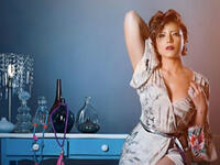 Nahed isn't really afraid to take it to the next level when in front of the camera nahedelsebai Instagram