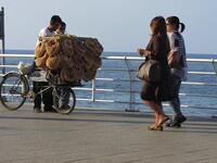Ka'ak seller