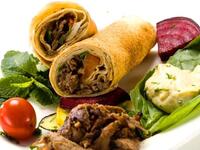 While we're binning our suhoor meals, a UK anti-waste campaigner forages the waste bins of supermarket chains, 
restaurants & factories & finds food that can be eaten or composted. The UK
estimates 70% food wastage- a staggering amount- a figure straight from the horse's, or government's, mouth.
