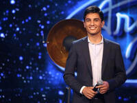 محمد عساف الفائز بلقب عرب أيدول
