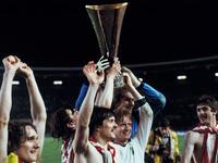 بوروسيا مونشنغلادباخ الألماني: فاز باللقب مرتين عامي 1975 و 1979، وحل ثانياً عامي 1973 و 1980.
