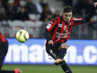 الجناح ولاعب الوسط الهجومي الفرنسي حاتم بن عرفة (نيس)