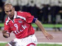 المهاجم المصري حسام حسن: شارك في 178 مباراة دولية ما بين عامي 1985 و2006 (20 عاماً و150 يوماً).