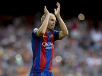 لاعب الوسط الإسباني أندريس إنييستا: لعب في صفوف برشلونة لـ 14 عاماً ونصف حتى الآن.