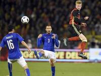 المجموعة الخامسة - إيطاليا x بلجيكا (13 يونيو): ستكون مهمة الآتزوري صعبة للغاية أمام الشياطين الحمر الذين يحتلون حالياً المركز الثاني في تصنيف فيفا للمنتخبات، نظراً للإصابات المؤثرة في صفوف الإيطاليين ولتطور البلجيكيين الملفت مؤخراً.