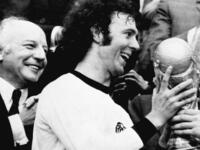 مدافع ألمانيا الغربية فرانتز بيكينباور الملقب بـ "القيصر" والذي يعتبر أفضل مدافع في تاريخ ألمانيا، فاز بكأس العالم 1974 وبالكرة الذهبية مرتين (1972 و 1976)، يعود له الفضل في اختراع موقع الليبيرو أو القشاش.