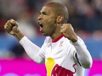 10- المهاجم الفرنسي تييري هنري (نيويورك ريد بولز): 57 مليون يورو.