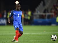 لاعب الارتكاز الفرنسي نغولو كانتي (ليستر سيتي)